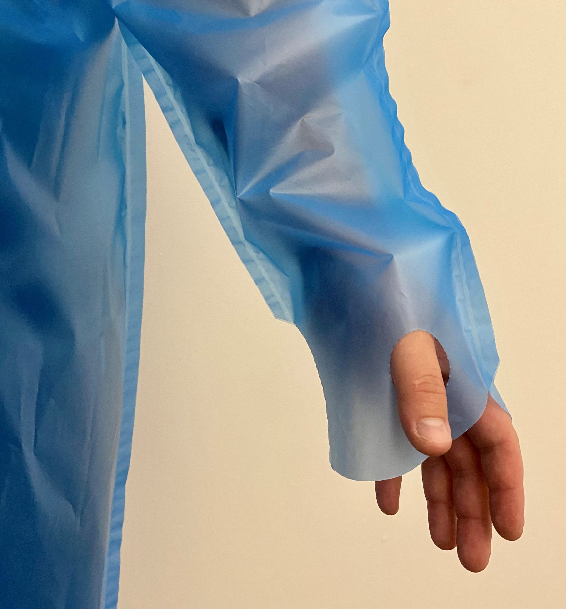 Protex PE Isolation Thumb Hole Gowns SingleUse AAMI Level 2 Closed